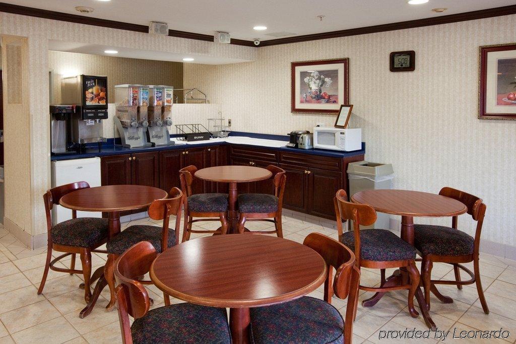 Country Hearth Inn Of Knightdale Ресторант снимка