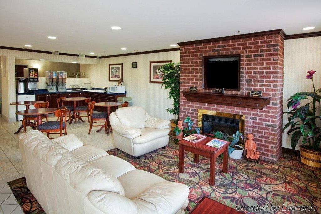 Country Hearth Inn Of Knightdale Интериор снимка
