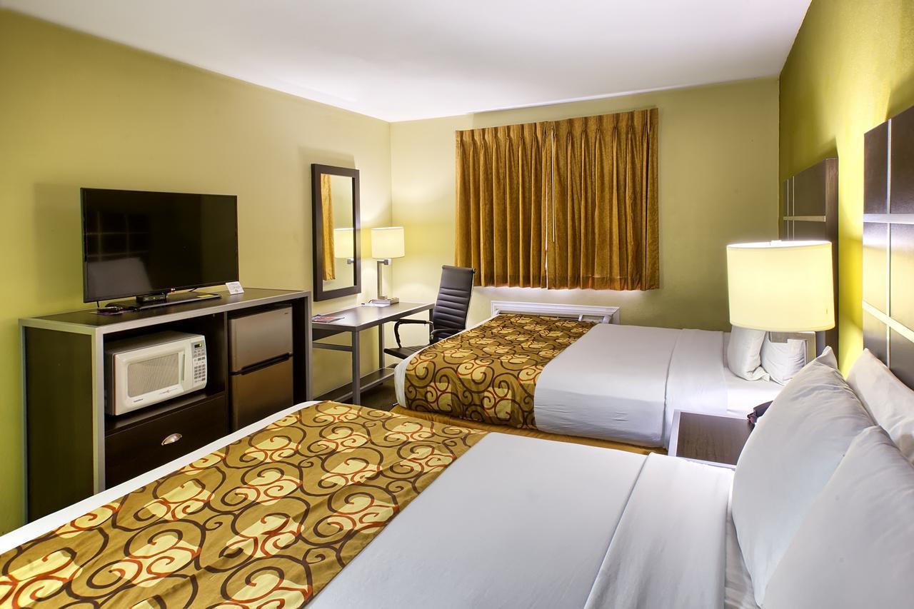 Country Hearth Inn Of Knightdale Екстериор снимка
